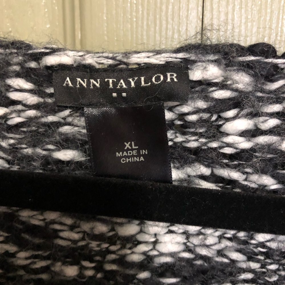 Sweater - Picture 2 of 4